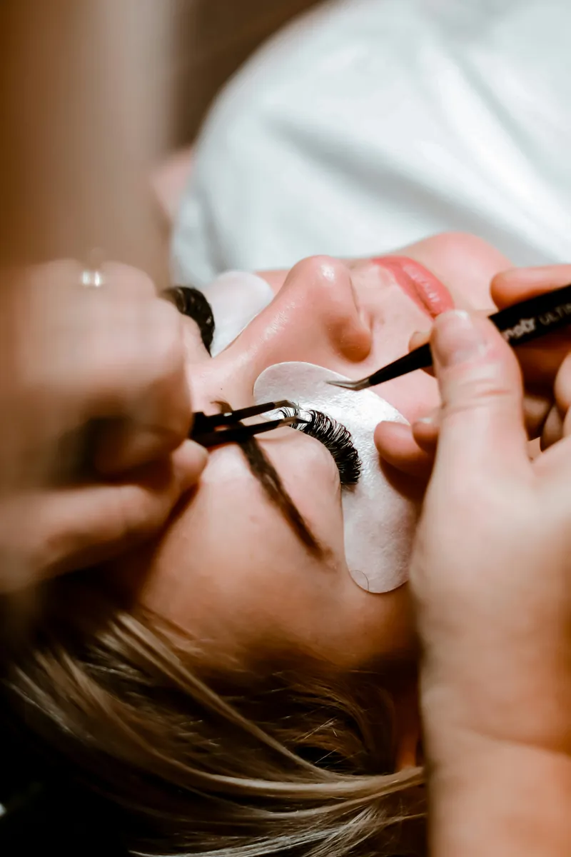 Lash studio treatment